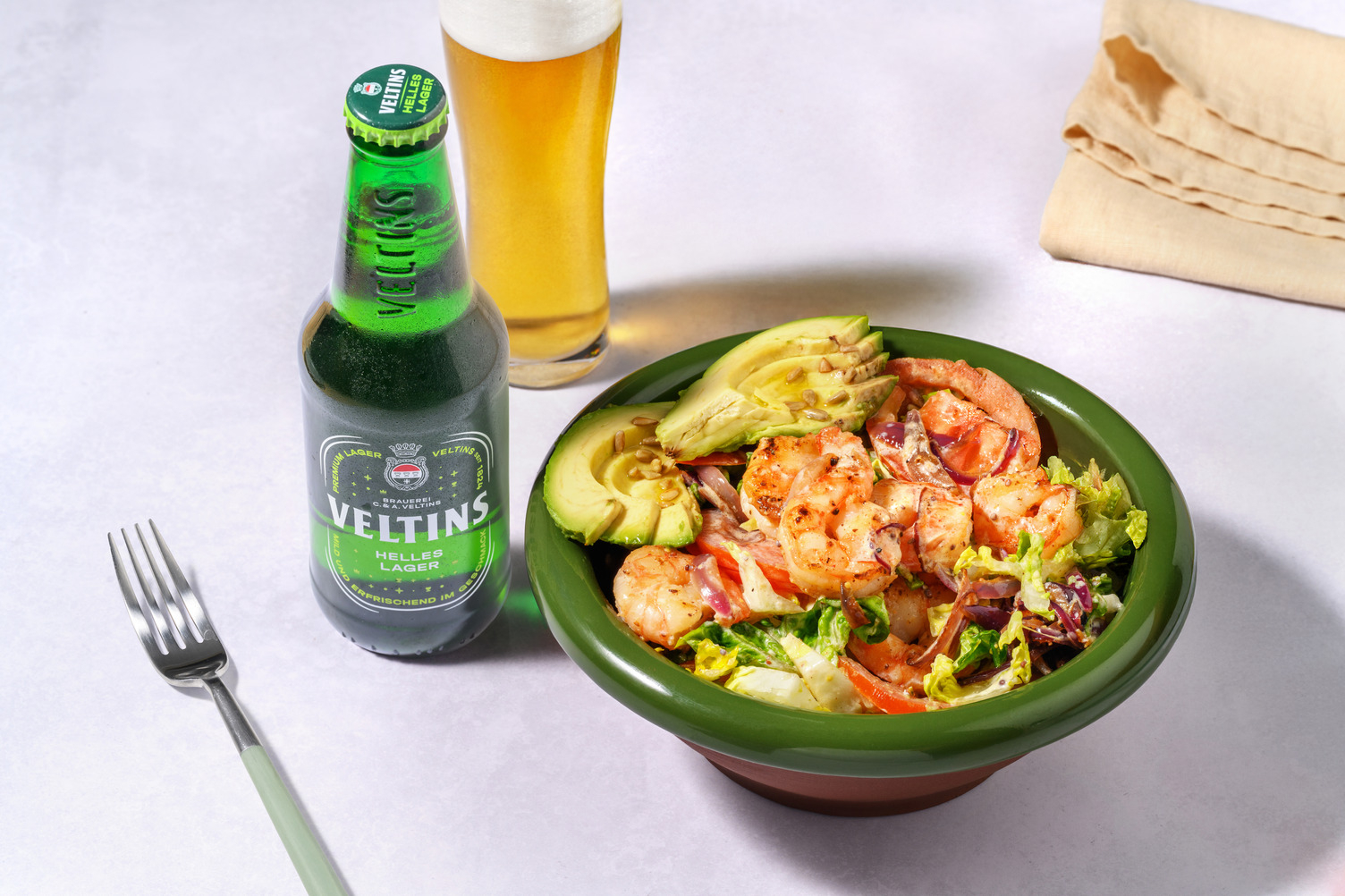 Honig-Senf-Garnelensalat mit Avocado