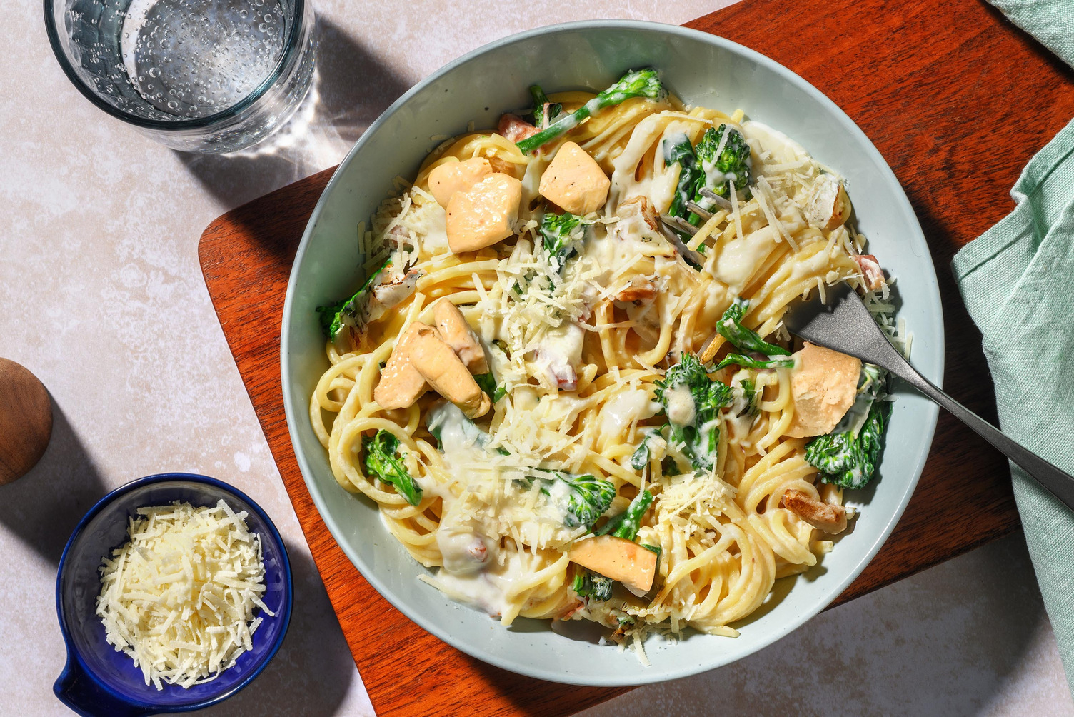 Pasta nach Carbonara Art mit Hähnchen