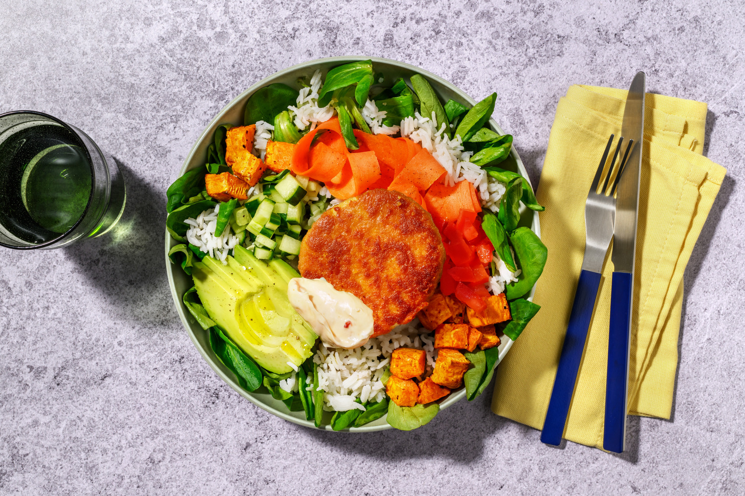 Bowl de burger de poisson croustillant