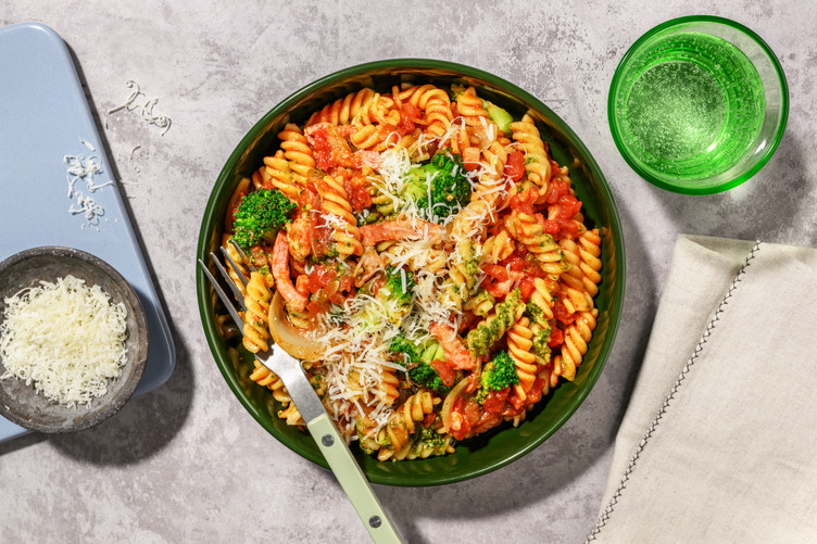 No Fuss Bacon, Chicken & Pesto Fusilli