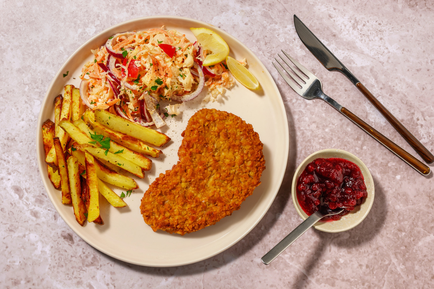 Schnitzel végé au fromage et frites maison