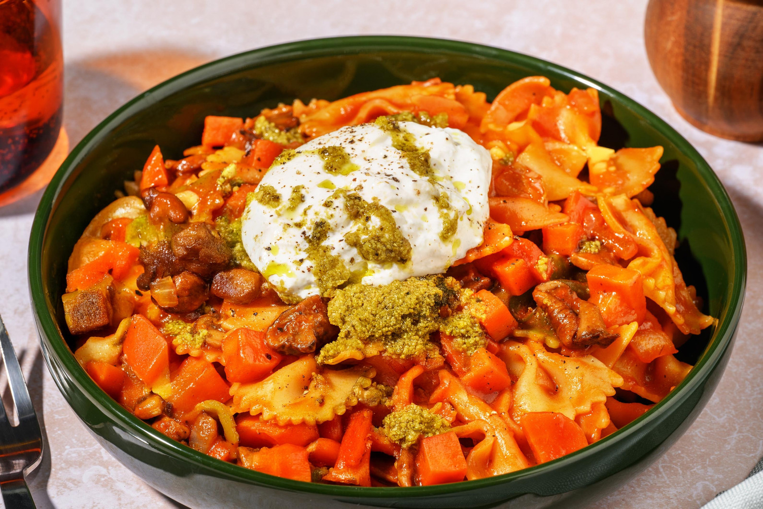 Farfalle à la burrata et crème de basilic