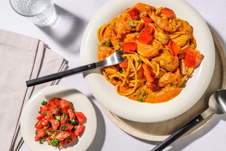 Spaghetti au poulet en sauce crémeuse au curry