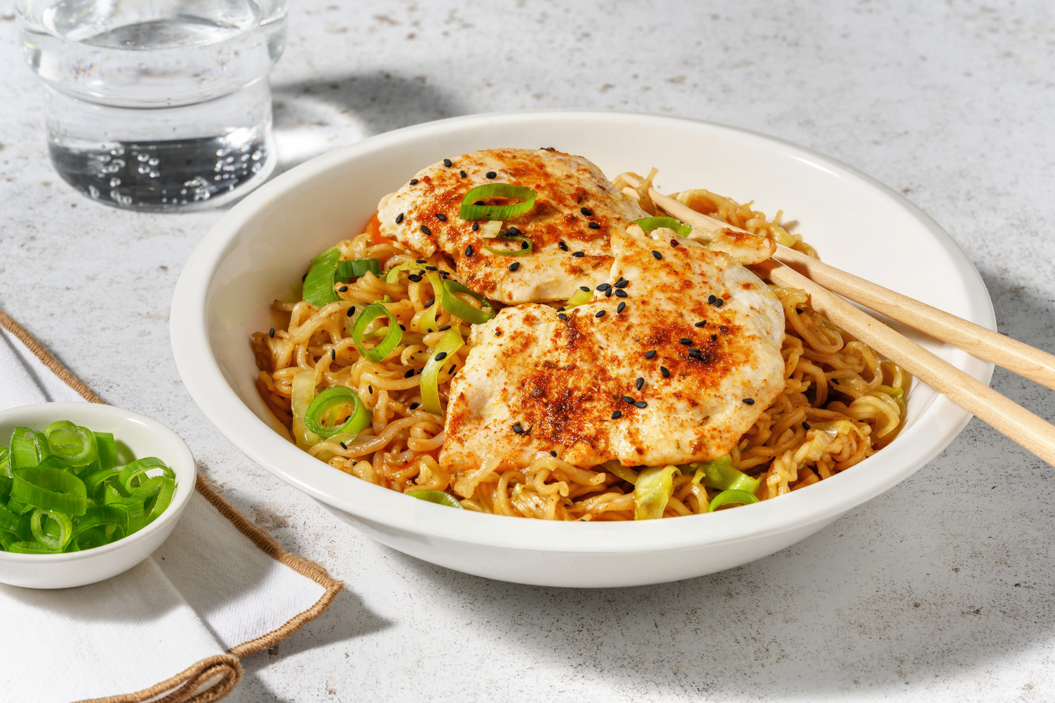  Gochujang-kalkoen met bulgogi-noedels