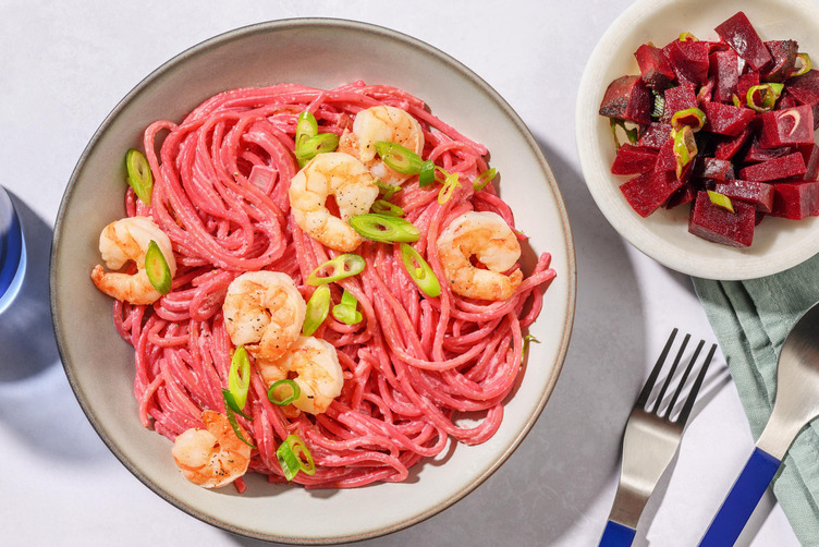 Pink Pasta mit Zitronen-Garnelen und rote Beete