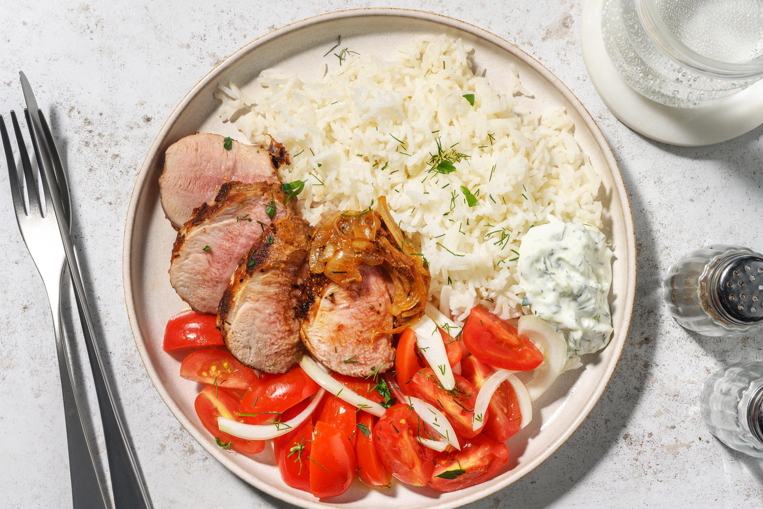 Souflaki-Teller mit Bio-Schweinefilet & Zaziki