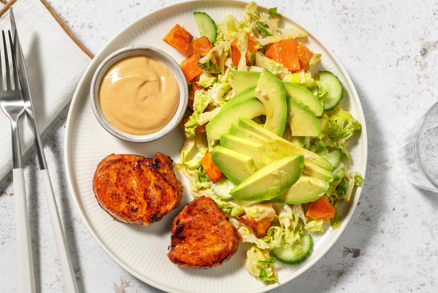 Gochujang Bio-Schweinefilet mit asiatischem Süßkartoffelsalat