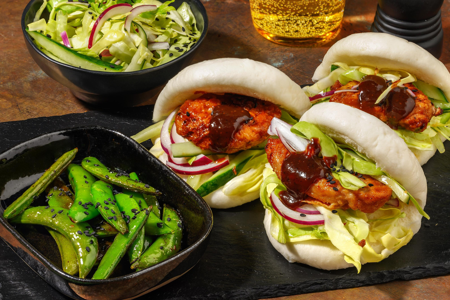 Bao buns met sticky varkenshaas