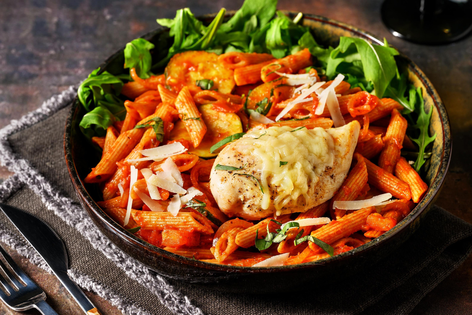 Kip-Parmezaan met pasta