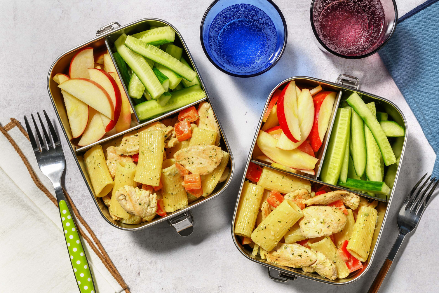 Kyckling- och pastasallad till barnens matsäck