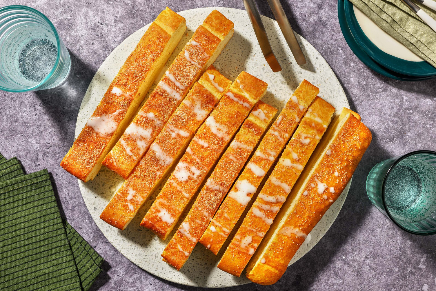 Kanelsukkertoppede brødstænger