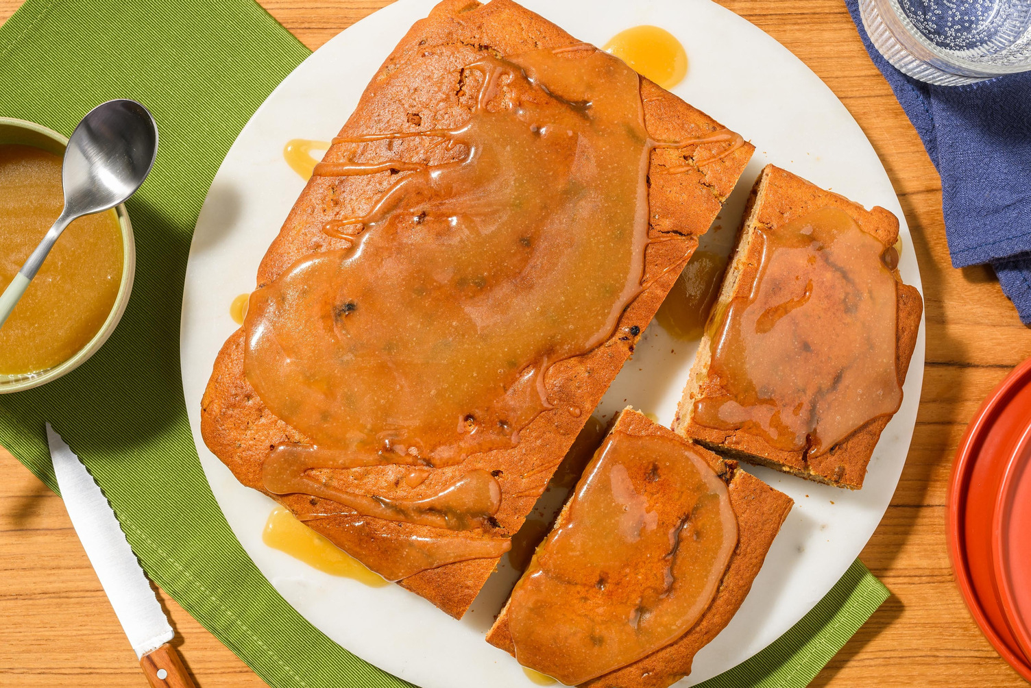 Bakbox | Paddington's sticky toffee pudding cake