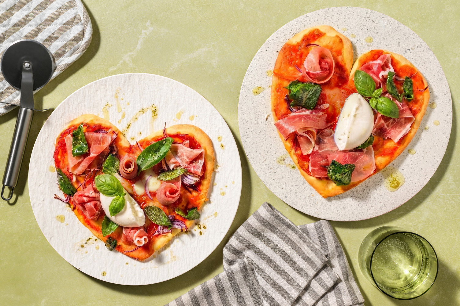 Pizza Amore mit Prosciutto & Büffelmozzarella