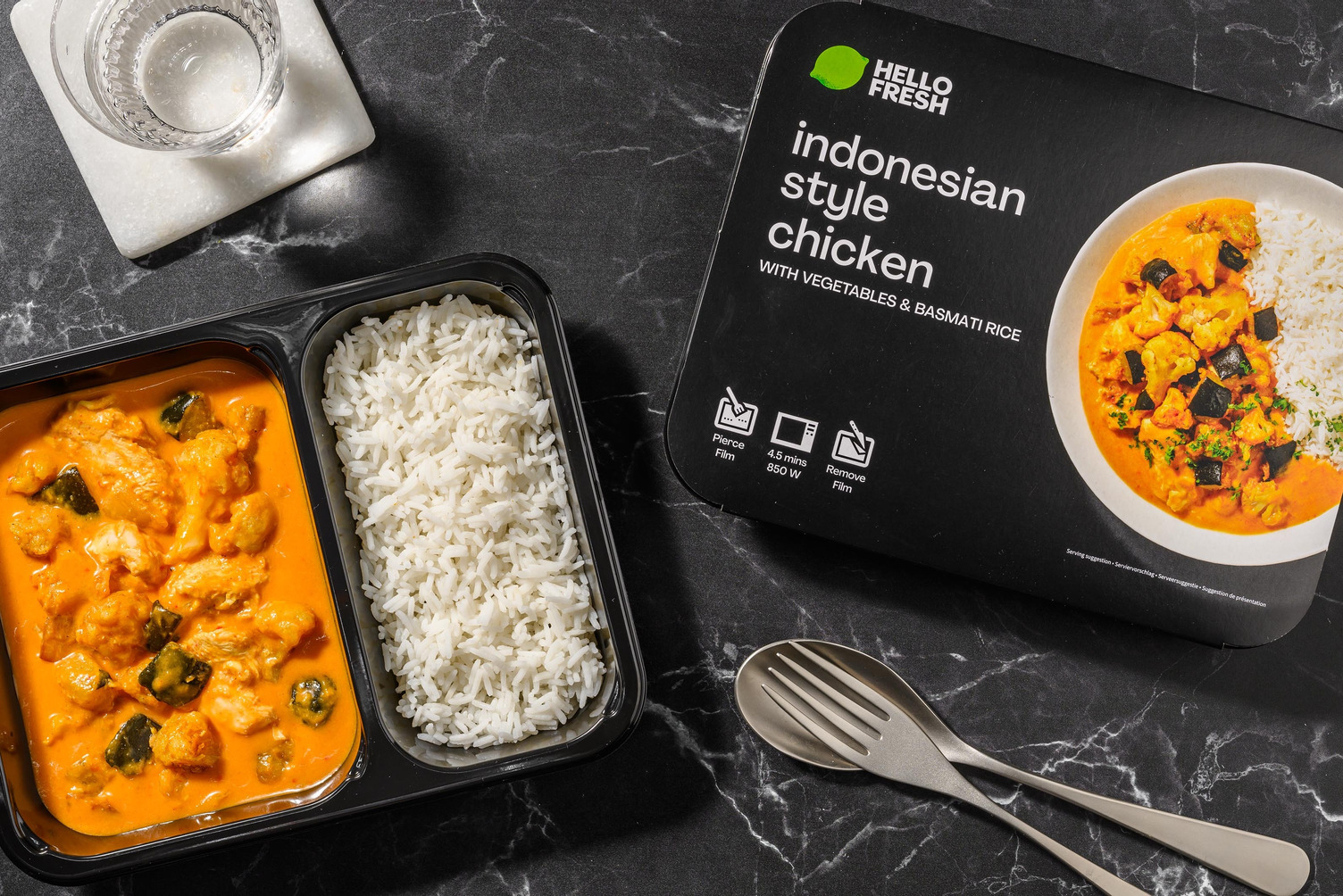 Poulet à l’indonésienne avec légumes et riz