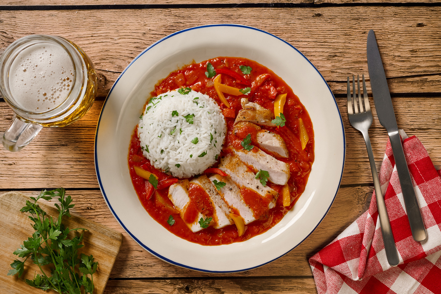 Bio-Letscho-Schnitzel in pikanter Paprikasoße