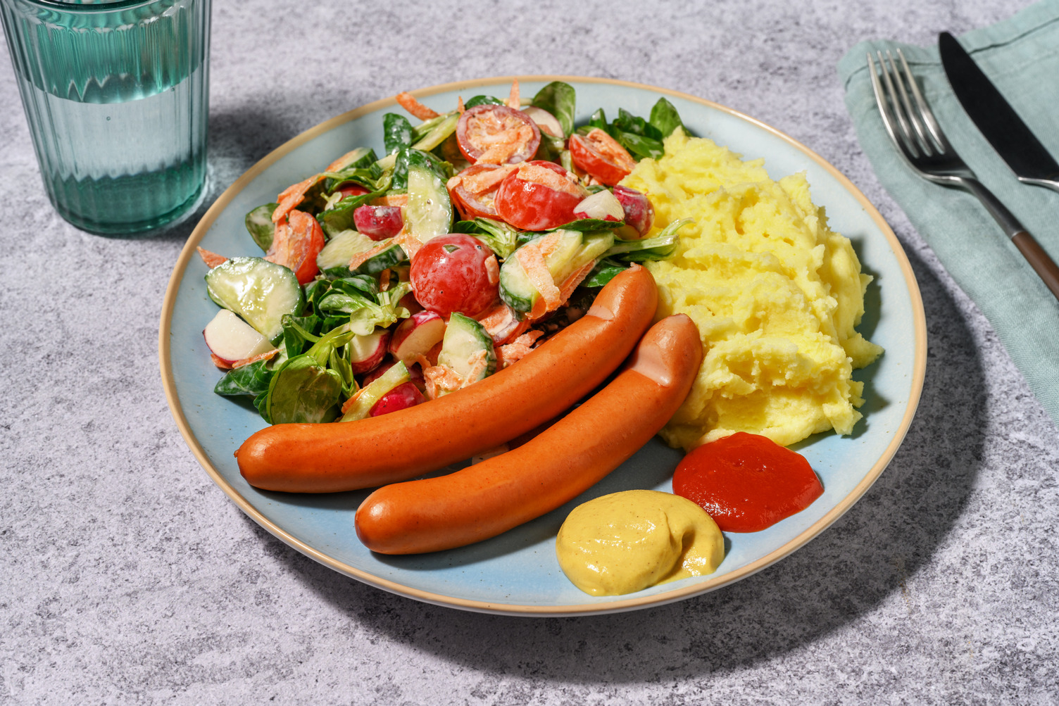 Doppelt Wiener Würstchen mit Kartoffelpüree