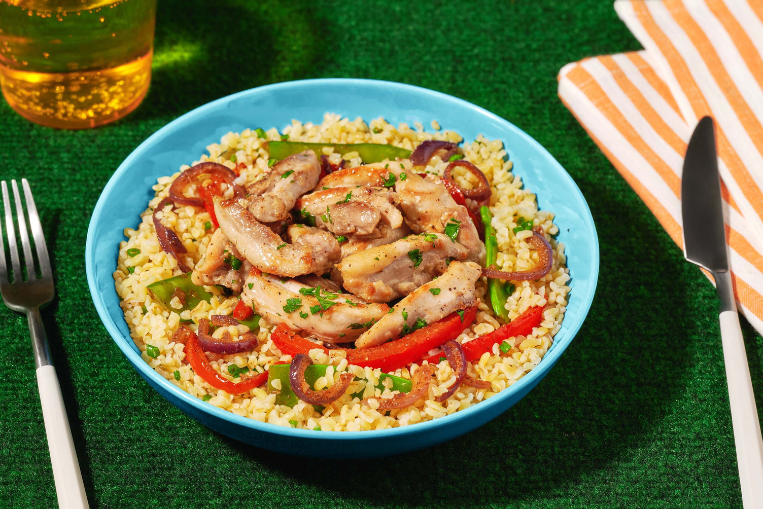 Émincés de poulet, boulgour & herbes fraîches