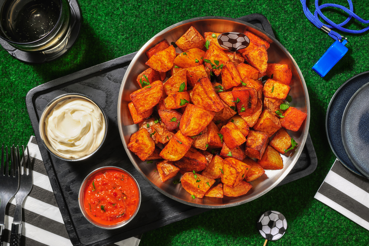 Patatas Bravas mit Aioli und Salsa Brava