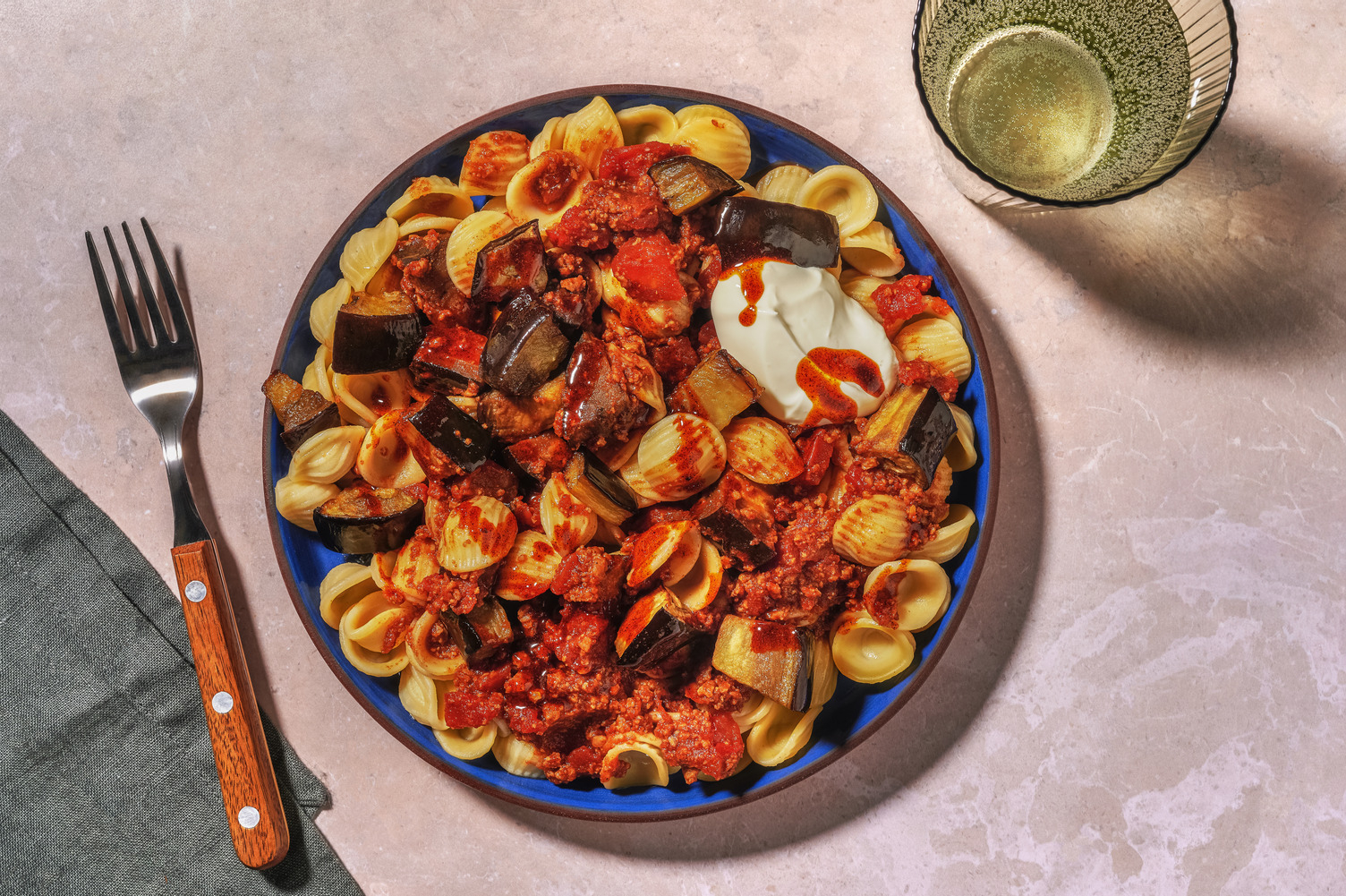 Orecchiette met harissa, rundergehakt en gebakken aubergine