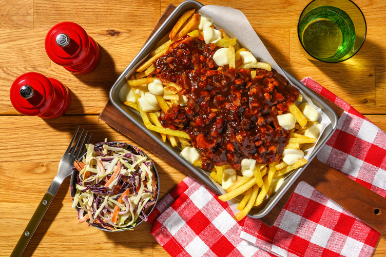 Bacon-Poutine aus Kanada