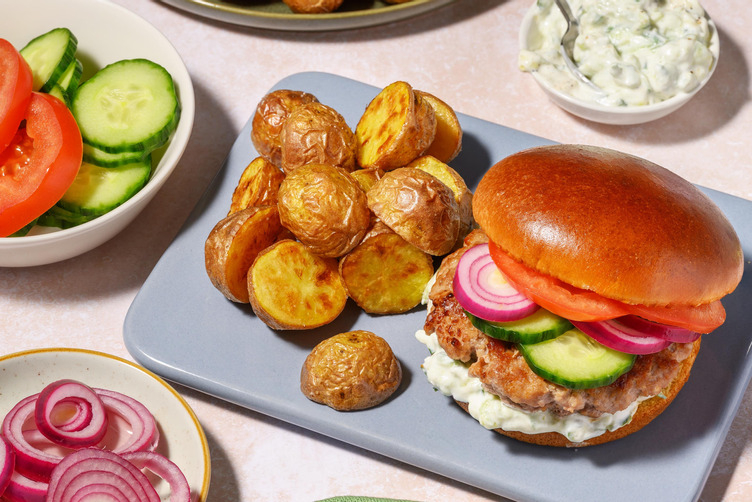 Burger di tacchino e salsa tzatziki ai cetrioli