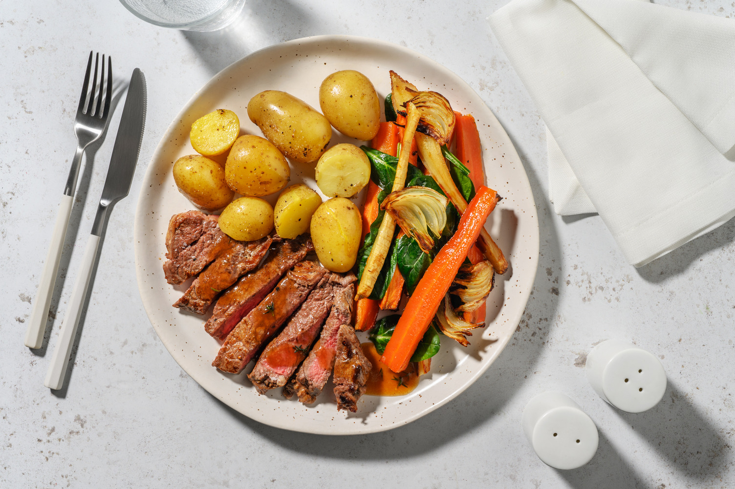 Flatsteak og rødvinssauce