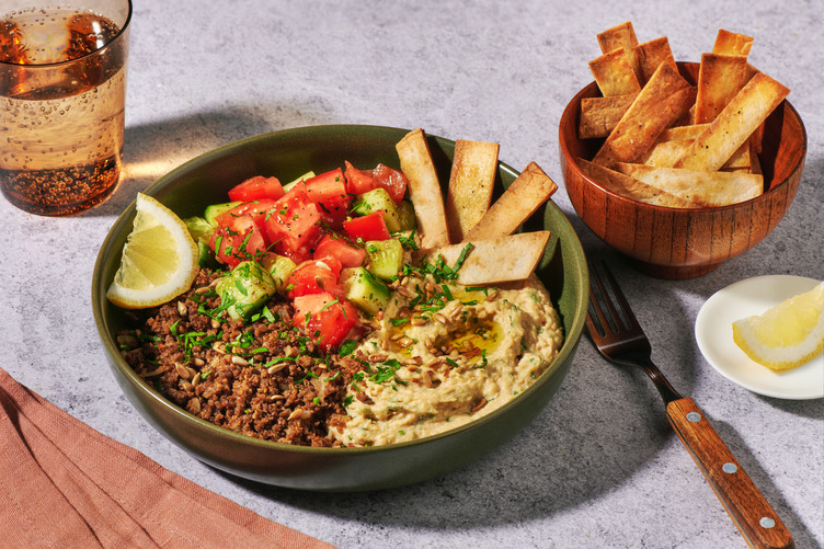 Hummus-Bowl mit Dukkah-Rinderhackfleisch