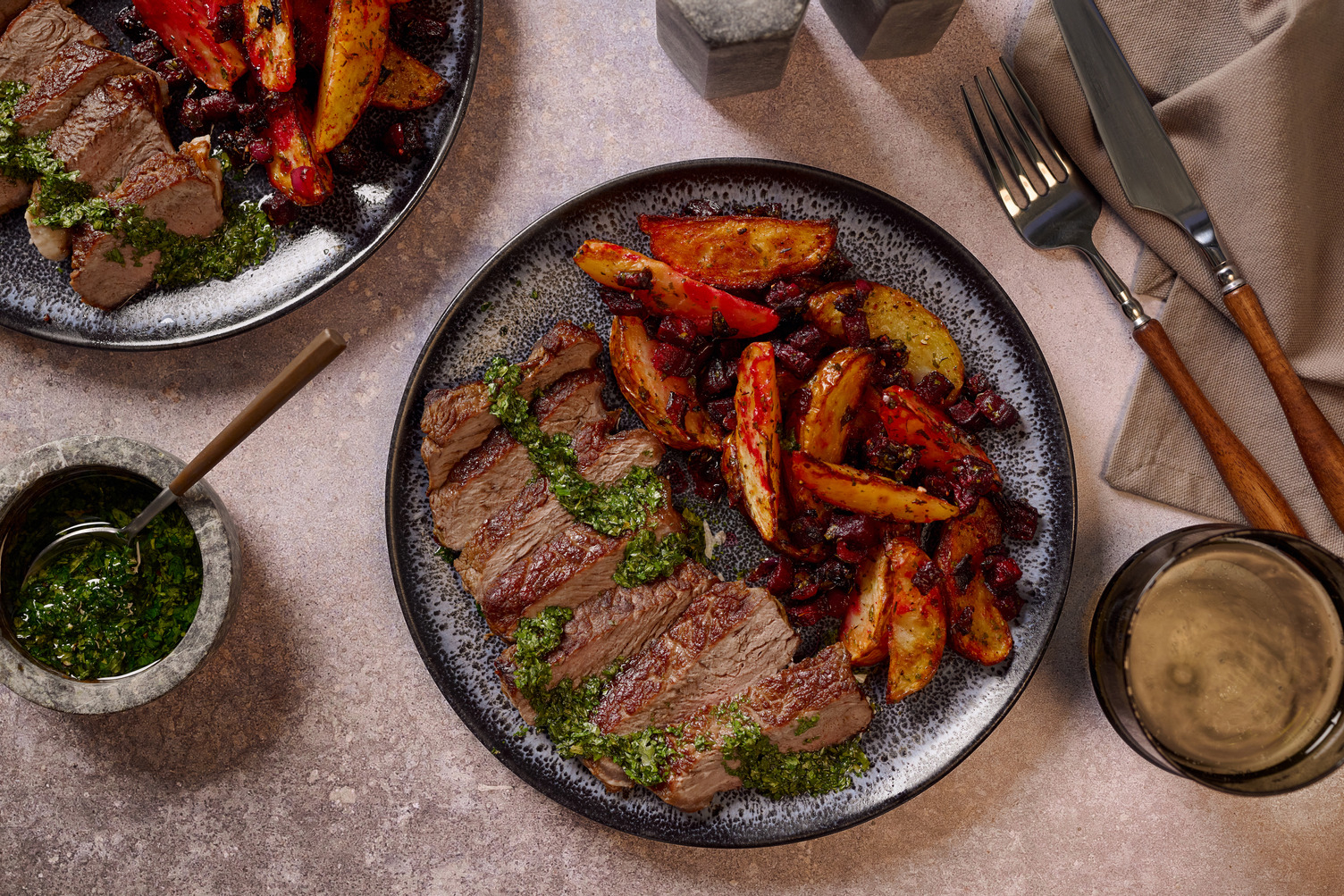 Doppelt Steak vom Weiderind mit Wurzelgemüse