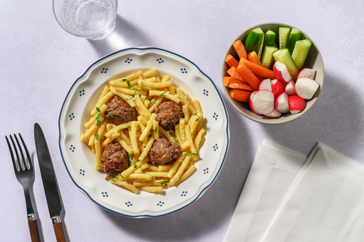 Köttbullar og cremet makaroni