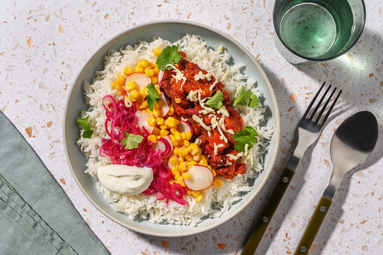 Bunte Burrito Bowl mit Bohnen & Radieschen-Salsa