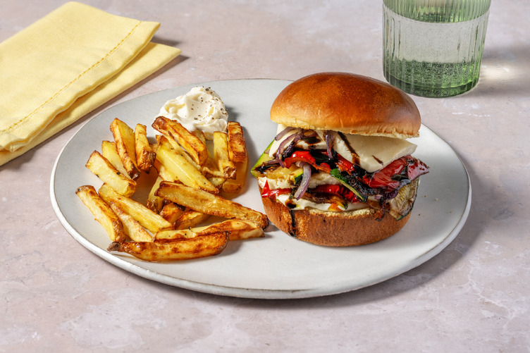 Veggie Antipasti-Burger mit Büffelmozzarella