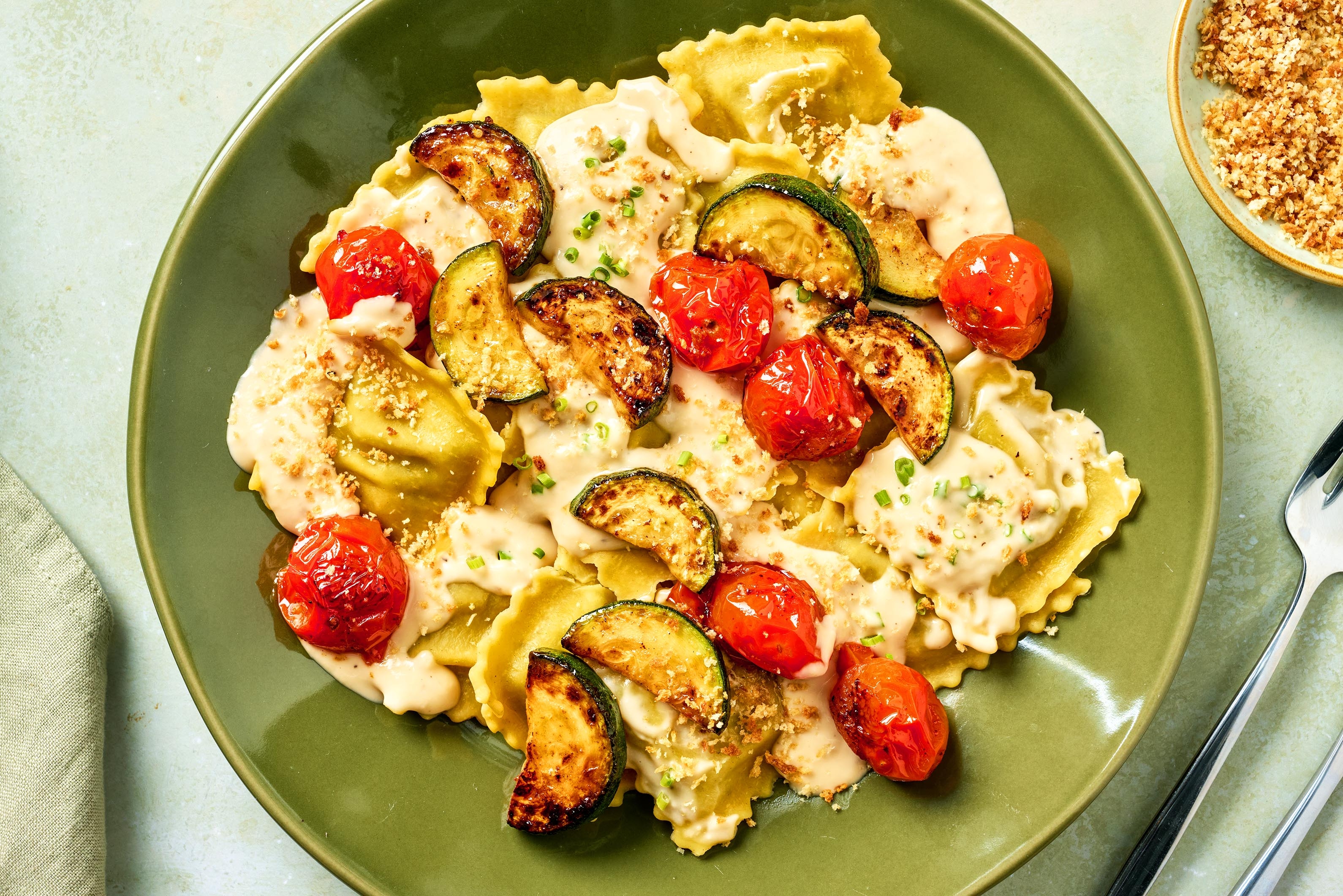 Raviolis de courge estivale et poulet à la ssauce crémeuse au vin blanc