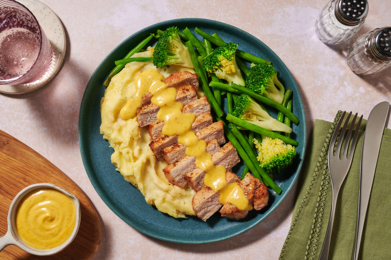 Classic Salmon & Honey Mustard Sauce