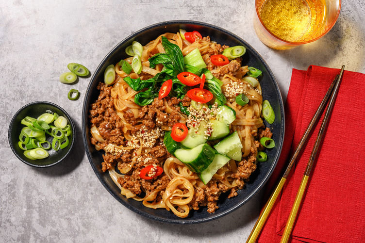 Umami Double Beef & Garlic-Chilli Oil Rice Noodles