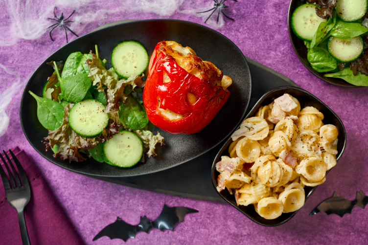Cheesy Chicken & Bacon Capsicum Mac-o'-Lanterns