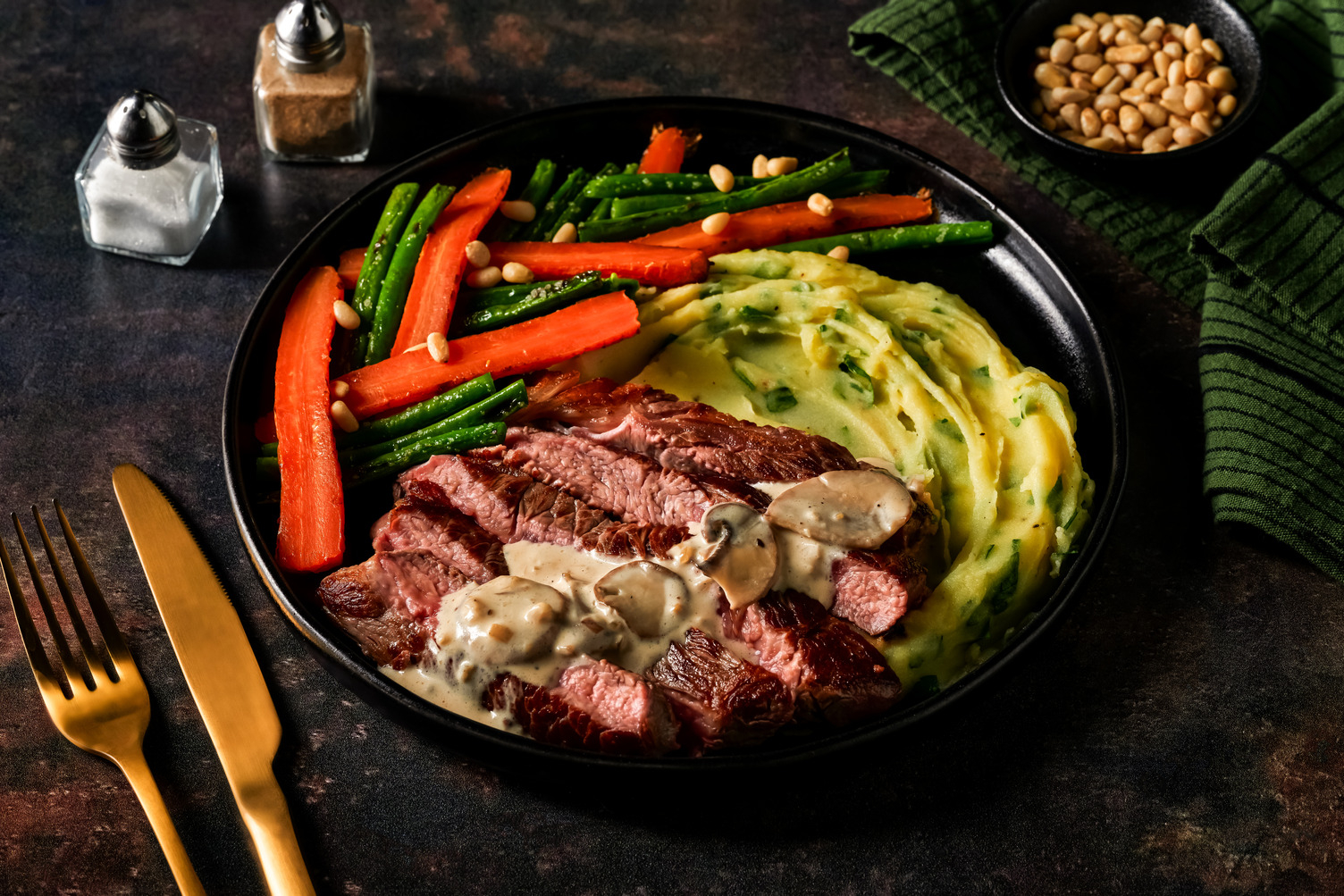 Roast Sirloin Tip & Parsley Mashed Potato
