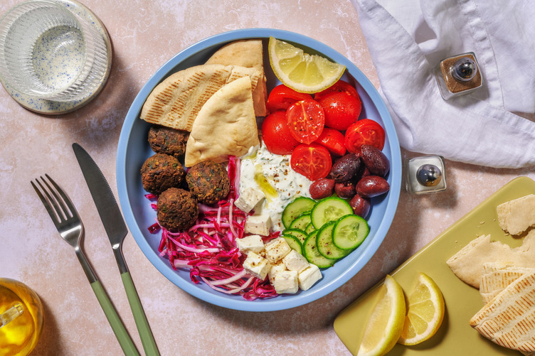 Spinach Falafel, Haloumi & Flatbread Mezze Plate