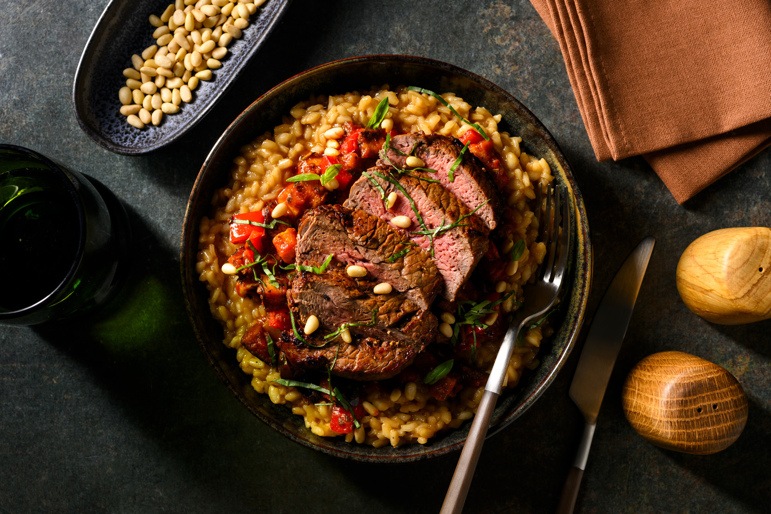 Filet Mignon, légumes à la provençale et pignons de pin