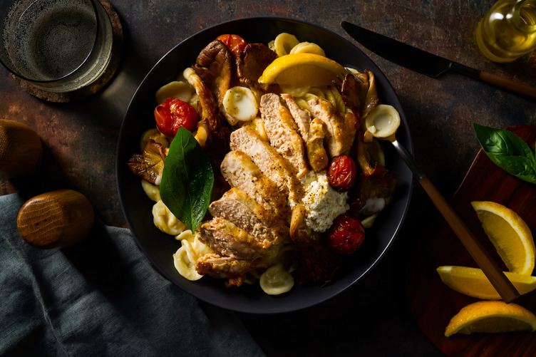 Pintade, pleurotes du panicaut & ricotta acidulée