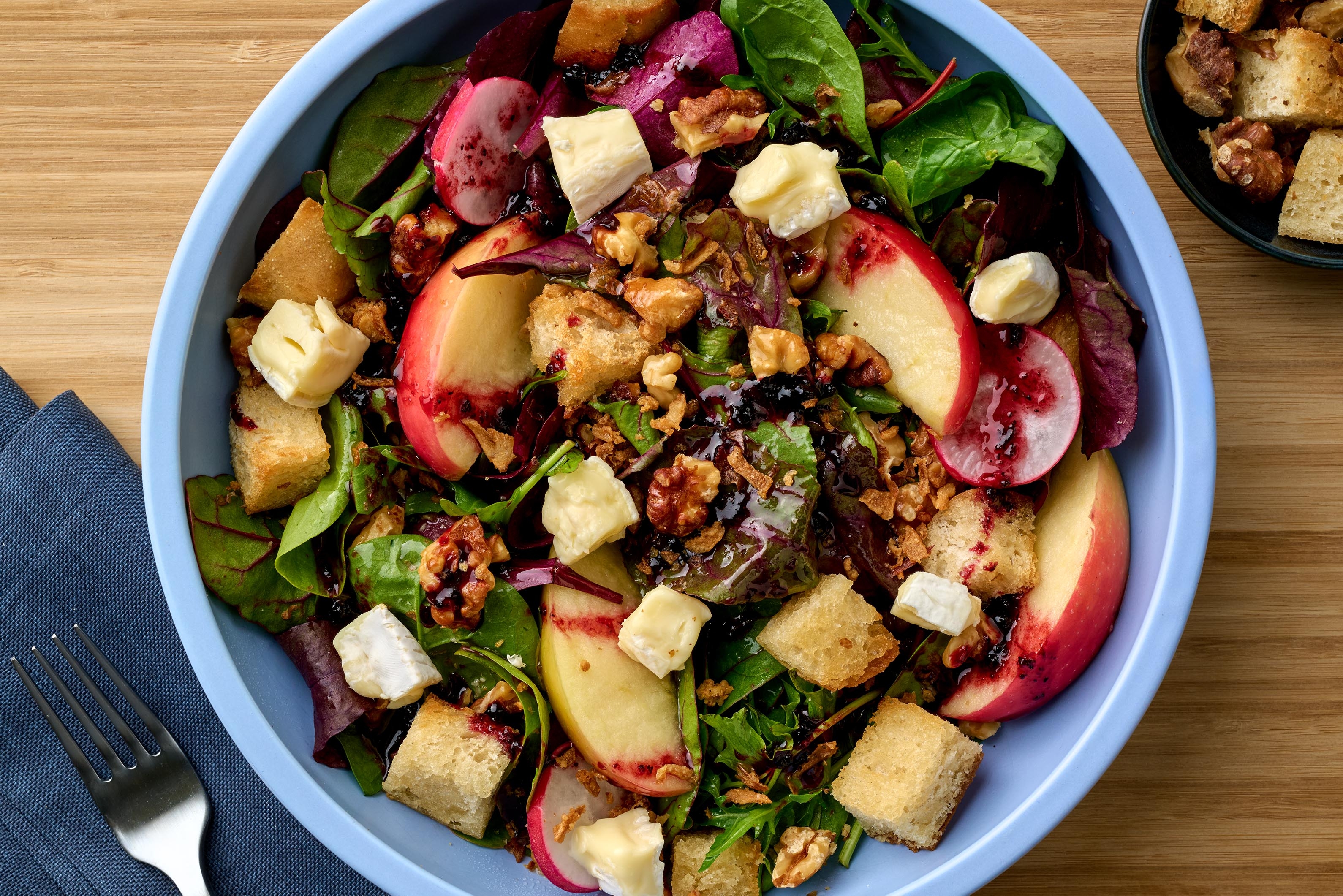 Chicken Brie-Apple Salad