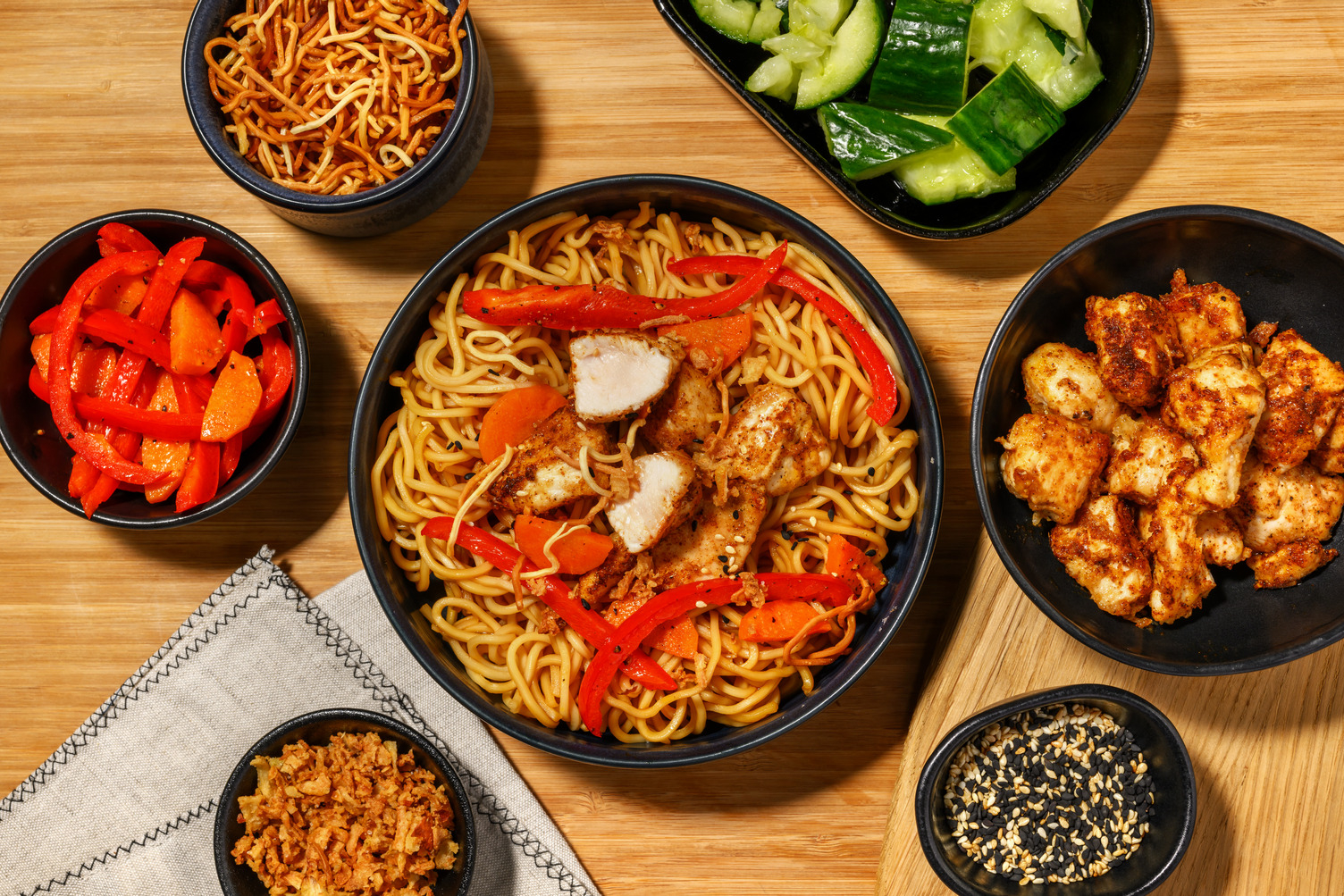 Chinese Chicken & Veggie Noodle Banquet