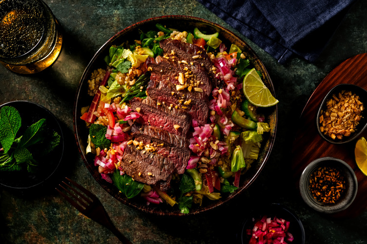 Steak & salade à la thaïlandaise, cacahuètes