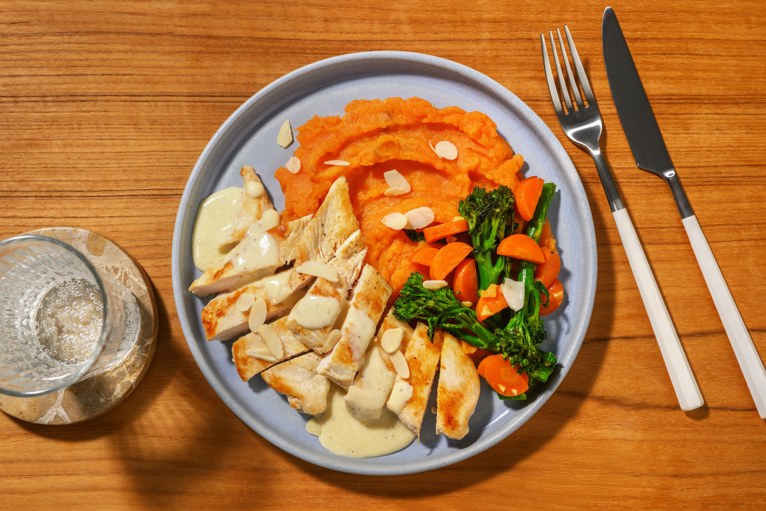 Golden Chicken & Creamy Pepper Sauce