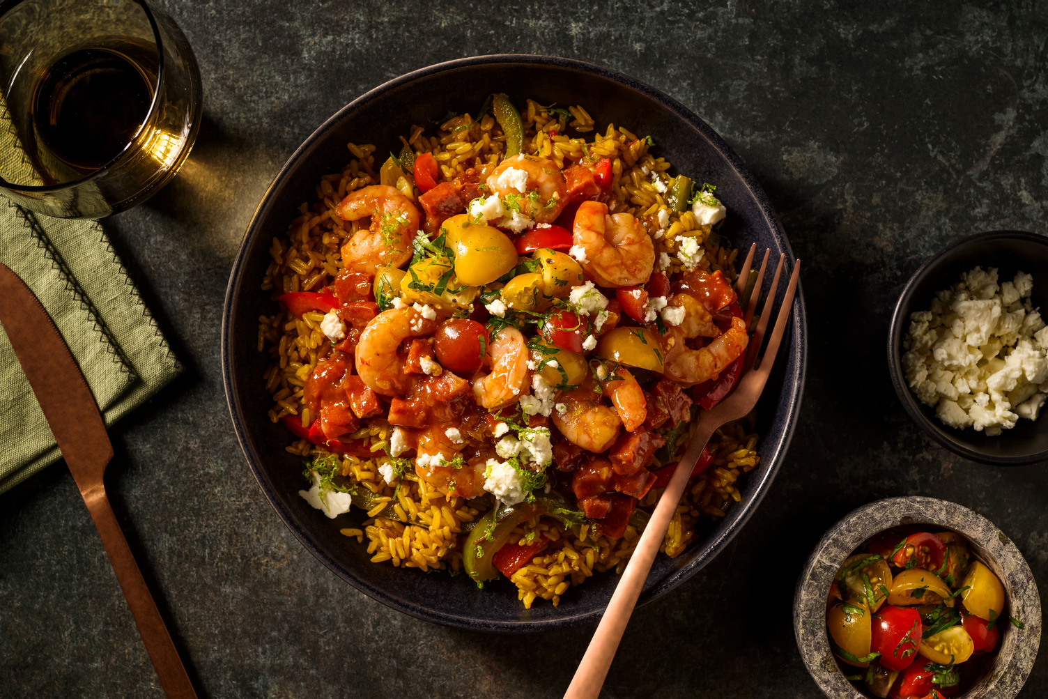 Smokey scampi's en chorizo met witte kaas