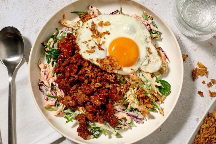 Vietnamese-Style Lean Beef & Veggie Slaw Bowl