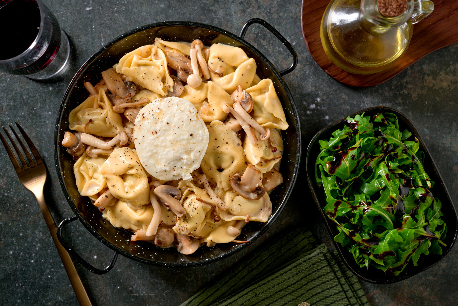 Tortellini in Trüffel-Soße mit Burrata