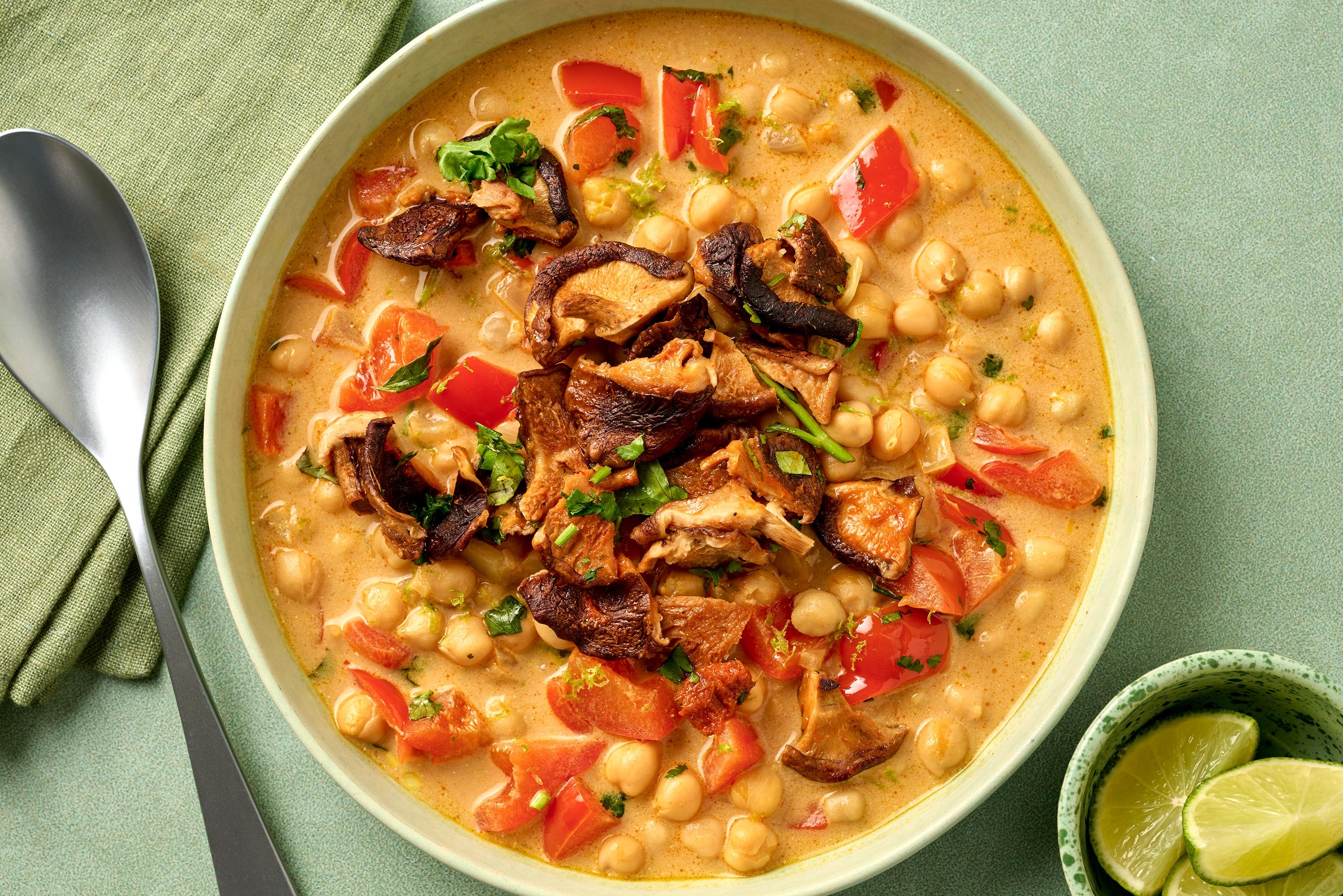 Cari de pois chiches et champignons shiitakes effilochés
