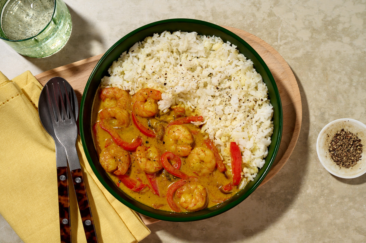 Scampi's in gele currysaus
