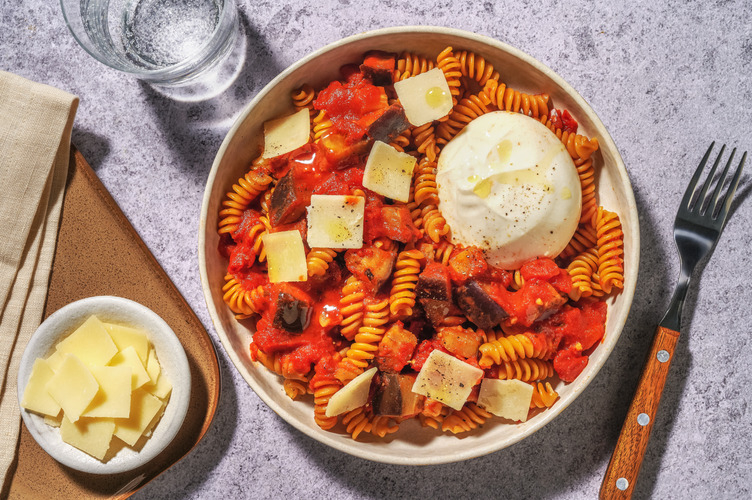 Fusilli complets, burrata & Grana Padano