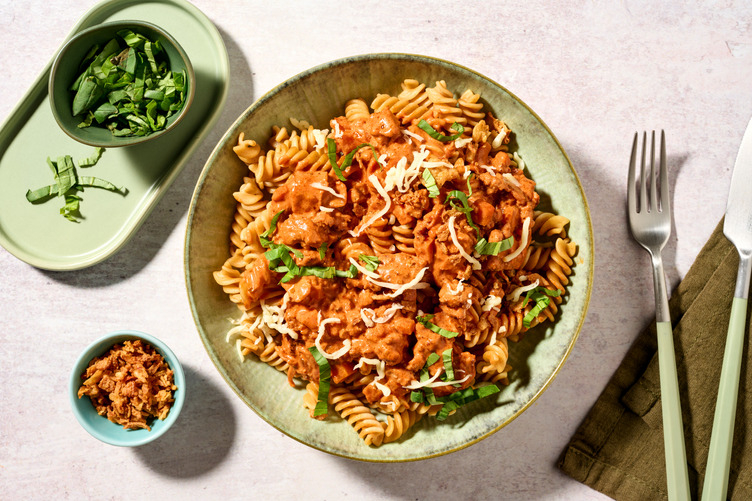 Volkoren fusilli met rundergehakt en mozzarella